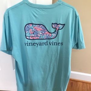 Vineyard Vines T!